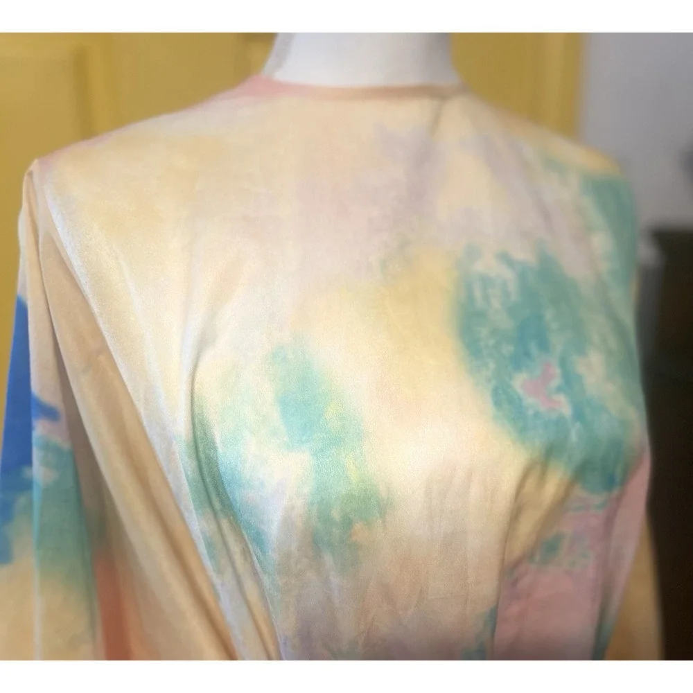 The Unbranded Brand pastel tie